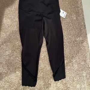 Lululemon Wonder Under HR 23” Crop Brand New w/tags